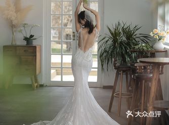 北京婚纱礼服康康你适不适合穿鱼尾婚纱！