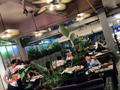 大堂-何师烧烤·香辣蟹·川菜·30年老品牌(太古里旗舰店)