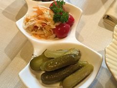 俄式腌菜拼盘-老井俄式餐厅