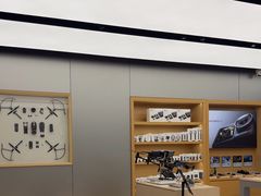 -DJI大疆(深圳华强北曼哈授权体验店)