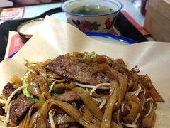 干炒牛河粉-赵财财·肠粉·煲仔饭(华润万象城店)