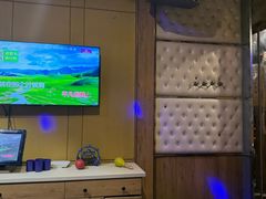 -蓝尊量贩(黄河路店)