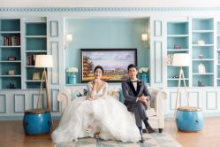 俏皮可爱-巴黎婚纱摄影工作室