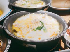 -蜜桃餐厅·伴山(湖滨商业街店)