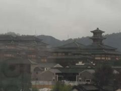 -铂逸梦秦酒店(横店梦幻谷店)