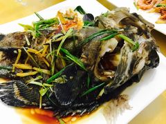 -覃记海鲜美食餐厅