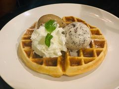 -莓园冰淇淋店