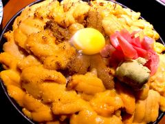 三色海胆饭-魔丼屋(日月光店)