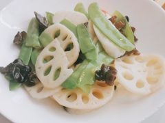 -荷塘秋月·本帮江浙菜(国权路店)