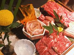 -铭牛烧肉·和牛海鲜自助(高新月牙湖店)