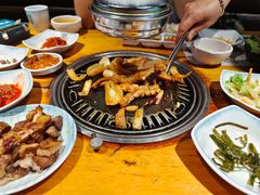 -唯成•韩国炭火烤肉 유성고기