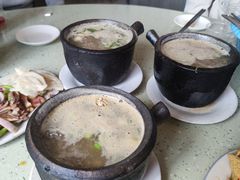 -虹兴砂锅店