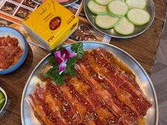 -明洞阿姨·韩式酱蟹烤肉·创意料理(三元桥店)