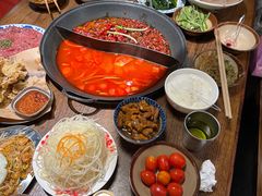 -萍姐火锅·公路夜市(武汉首店)