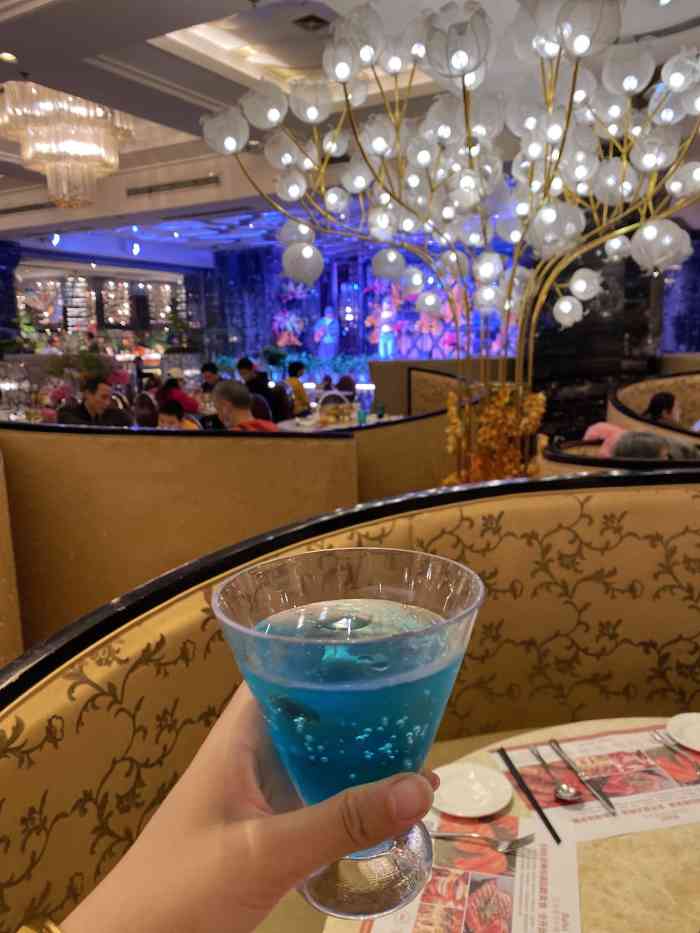 芭菲盛宴(解放碑英利国际店)-"谈不上是很好,只能说是还可以价格便宜