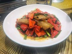 大红椒炒腊肉-田趣园长沙菜(天安云谷店)