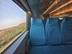 -龙阳路磁悬浮列车总站-停车场