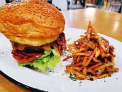 -HELLO 27 意面·沙拉·帕尼尼