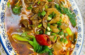 Intestines with Pickled Pepper Chicken Giblets Noodles