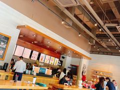 大堂-星巴克(深圳龙岗广百店)
