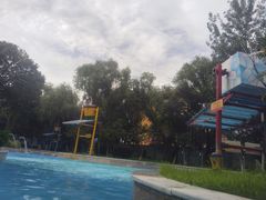 -汤山欢乐水世界