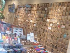 -猫的天空之城概念书店(杭州南宋御街店)