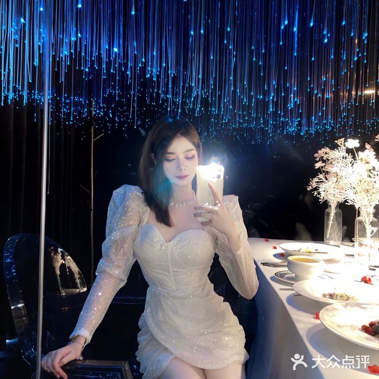 重庆绝美全江景概念餐厅