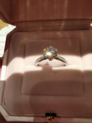 -威德钻石-克拉钻大本营(南京东路店)