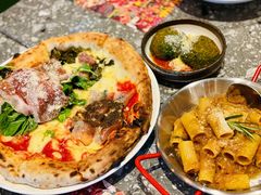 四季披萨-BOTTEGA意库(中骏世界城店)
