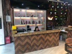 -PE SALON