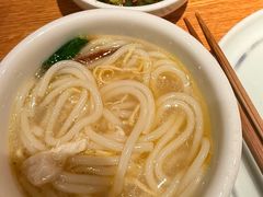 腾冲小锅米线-一坐一忘云南菜(三里屯店)