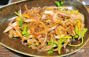 Spicy Fish Skin Salad