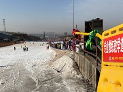 -采薇庄园四季滑雪场