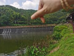 -梅岭月亮湾山体公园