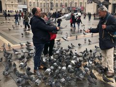 -文艺复兴百货(米兰大教堂广场店)