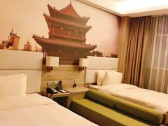 -西安大雁塔科技大学地铁站亚朵酒店