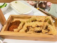 小酥肉-洪氏嗨捞·广东猪肚鸡·椰子鸡火锅(西咸万象城店)