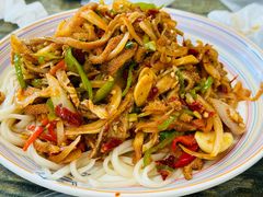 -歹歹的加个面过油肉拌面
