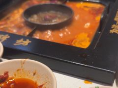 -老牌坊云南鱼豆花火锅(哈西万达店)