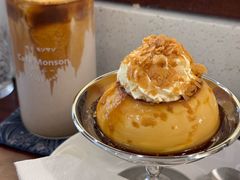 -Café Monson