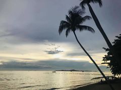 -乔木提恩海滩