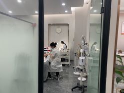 -苗方清颜专业祛痘·皮肤管理