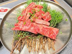 -草家酱蟹炭火烤肉店(珲春南路二店)