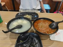 牛肉酸辣粉-小杨生煎(萧山机场店)