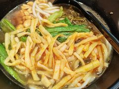 -桂在香知桂林米粉(红博中央公园店)
