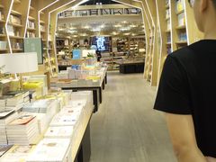 -覔书店(壹方城店)