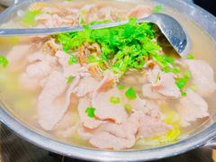 跷脚牛肉小锅-肖四女乐山跷脚牛肉(世博源店)