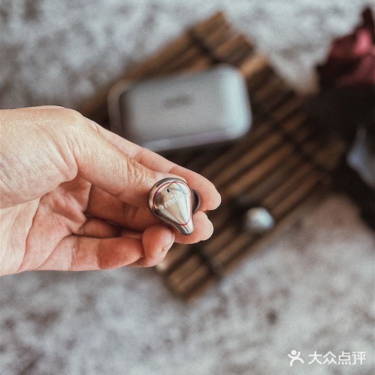 白色情人节回礼指南｜请查收你的蓝牙耳机