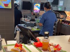 -麦当劳(轻轨曹杨路店)