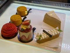 -Fridi Patisserie Cafe